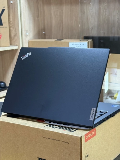 LENOVO THINKPAD E14 GEN 5 I7 1355U 16GO 512GO SSD NEUF SOUS EMBALLAGE