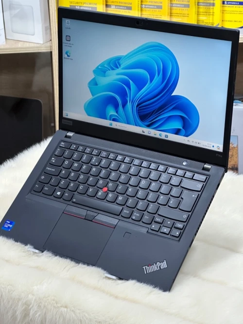 LENOVO THINKPAD P14s GEN 2 I7 VPRO 1185G7 16GO 512GO SSD NVIDIA T500 4GO GDDR6