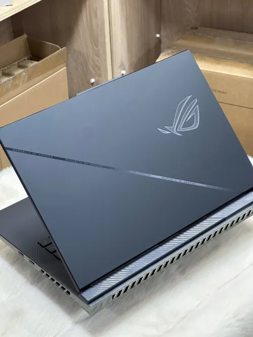 ASUS ROG STRIX SCAR 16 G634JYR I9 14900Hx 64GO 2TO SSD NVIDIA GEFORCE RTX4090 16GO GDDR6