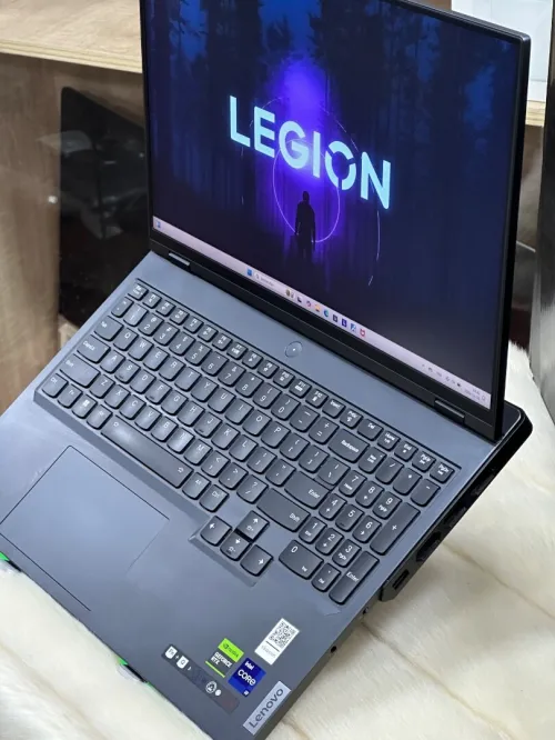 LENOVO LEGION 7 PRO 16IRX8 I9 13900HX 64GO DDR5 3TO SSD NVIDIA GEFORCE RTX4070 8GO NEUF SOUS EMBALLA