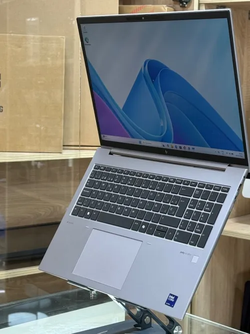 HP ZBOOK FIREFLY 16 G11 ULTRA 7 155H 32GO 1TO SSD NVME