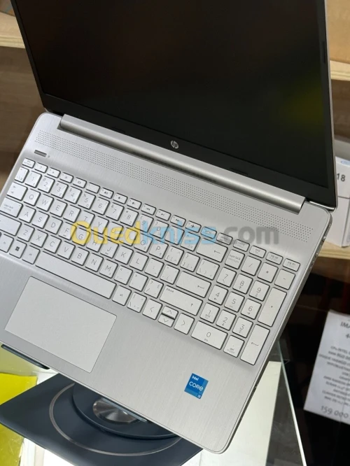HP LAPTOP 15 DY5XXX I3 1215U 8GO 512GO SSD 
