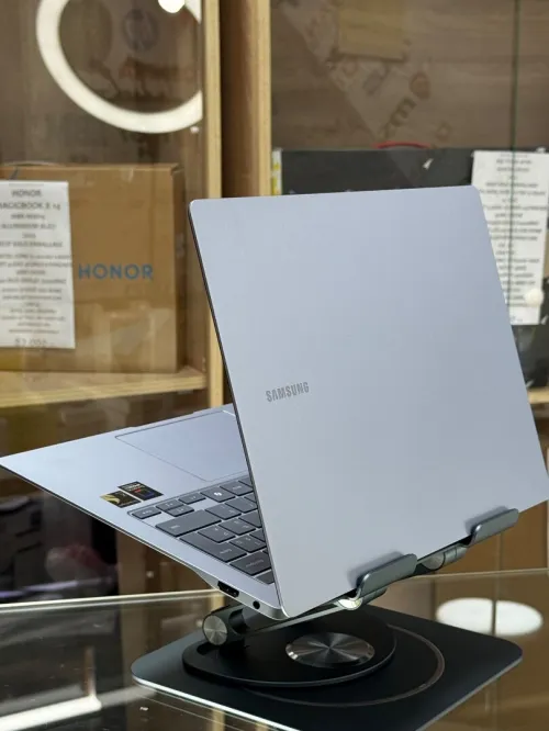 SAMSUNG GALAXYBOOK 4 EDGE SNAPDRAGON X ELITE X1E8010C 16GO 512GO SSD 3K AMOLED 2X TACTILE