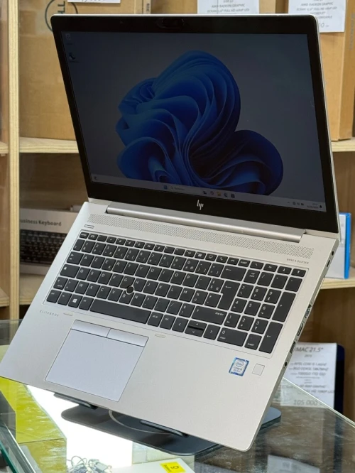 HP ELITEBOOK 850 G6 I5 8265U 16GO 256GO SSD AMD RADEON 550X 2GO 