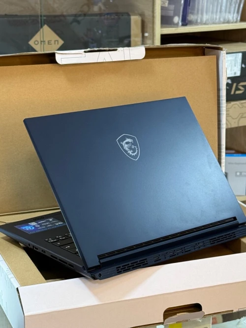 MSI STEALTH 14 AI STUDIO A1VFG ULTRA 7 155H 32GO 1TO SSD NVIDIA GEFORCE RTX4060 8GO 3K OLED NEUF 