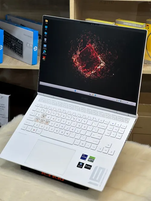 HP OMEN TRANSCEND 16-U0XXX I9 13900HX 16GO 1TO SSD NVIDIA GEFORCE RTX4060 8GO