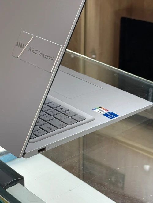 ASUS VIVOBOOK 17 X1704VA I5 1334U 16GO 512GO SSD NVME