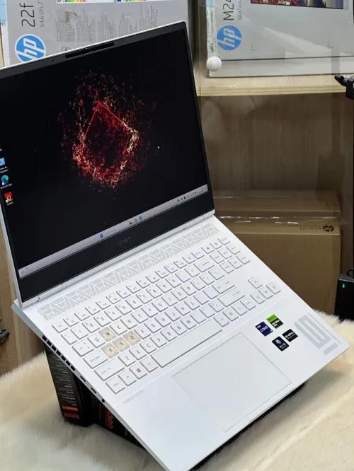 HP OMEN TRANSCEND 16-U0XXX I9 13900HX 16GO 1TO SSD NVIDIA GEFORCE RTX4060 8GO