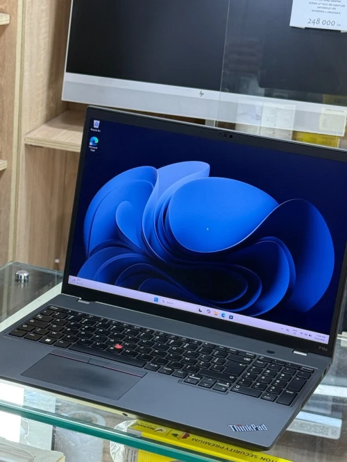 LENOVO THINKPAD P16s GEN 2 I7 1370P 32GO 512GO SSD NVIDIA RTX A500 4GO GDDR6