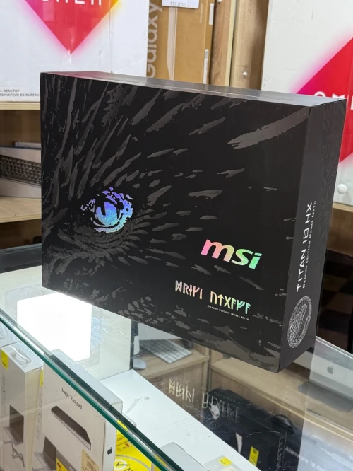 MSI TITAN 18 HX DRAGON ÉDITION ULTRA 9 285Hx 96Go 6To SSD NVIDIA GeForce RTX5090 24Go GDDR7 4K Neuf 
