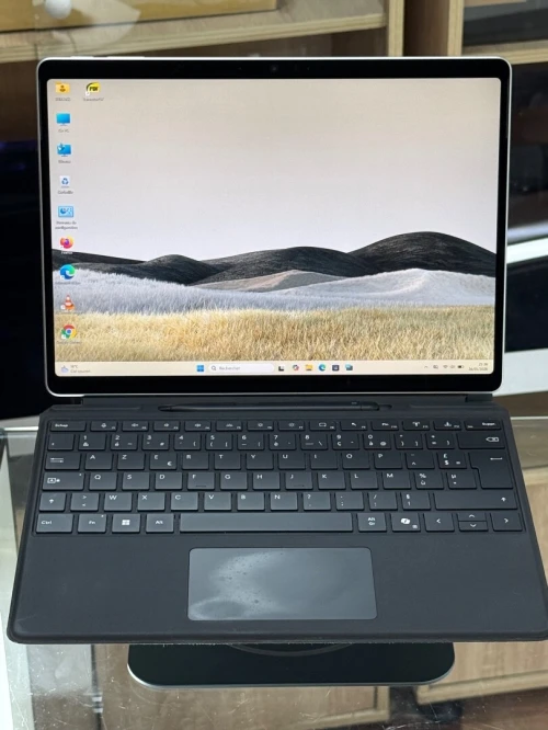 SURFACE PRO 10 ULTRA 7 165U 16GO 256GO SSD NVME TACTILE + STYLET