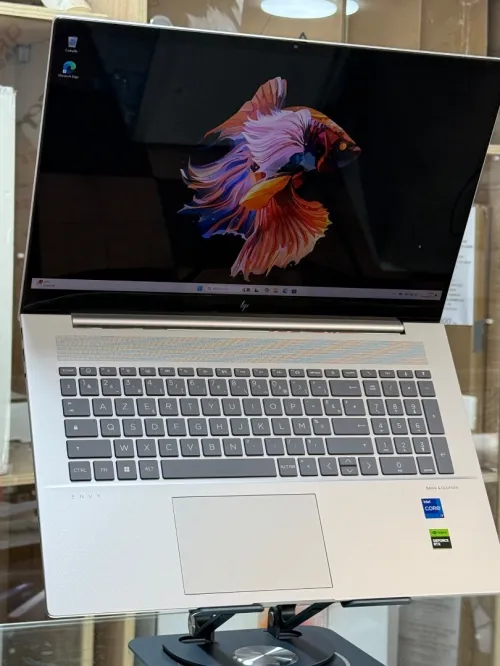 HP ENVY 17 CW0XXX I7 1355U 16GO 512GO SSD NVIDIA GEFORCE RTX3050 4GO GDDR6