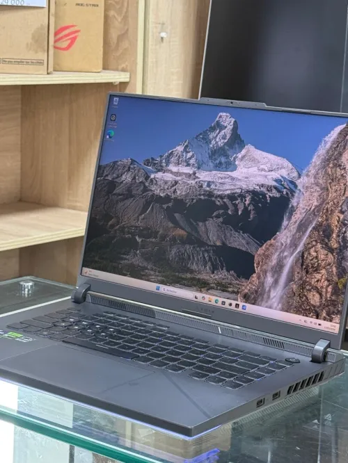 ASUS ROG G16 G614JVR I9 14900Hx 64GO DDR5 2TO SSD NVME NVIDIA GEFORCE RTX4060 8GO GDDR6