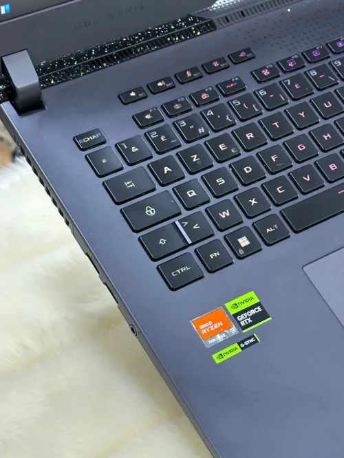 ASUS ROG STRIX G17 G713PV AMD RYZEN 9 7845HX 32GO DDR5X 1TO SSD NVIDIA GEFORCE RTX4060 8GO GDDR6