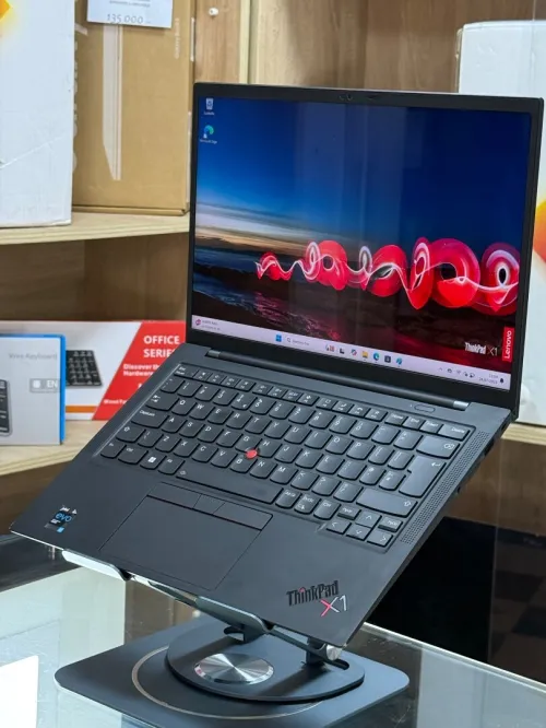 LENOVO THINKPAD X1 CARBON GEN 9 I7 EVO 1165G7 16Go 512GO SSD 4K OLED 