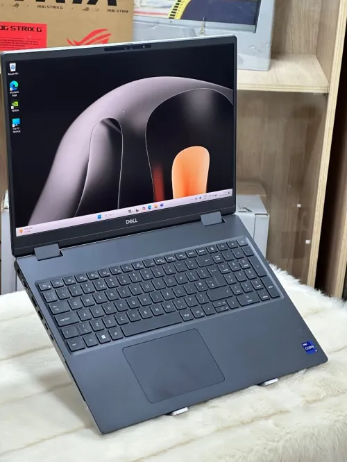 DELL PRECISION 7680 I9 13950HX 32GO DDR5X 2TO SSD NVME NVIDIA RTX4000 ada 12GO GDDR6