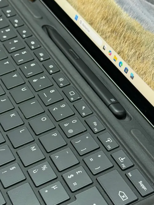 SURFACE PRO 10 ULTRA 7 165U 16GO 256GO SSD NVME TACTILE + STYLET