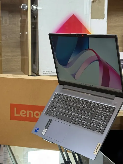 LENOVO IDEAPAD SLIM 3 15IRH8 I7 13620H 16GO 512GO SSD NEUF SOUS EMBALLAGE 