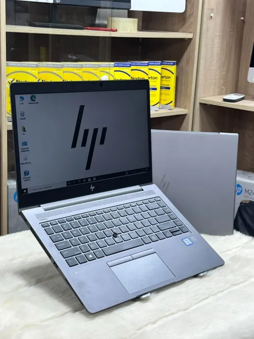 HP ZBOOK 14U G5 I5 7200U  2.7GHZ 8GO DDR4 256GO SSD AMD RADEON PRO WX3100 2GO 14" FULL HD WIN 11