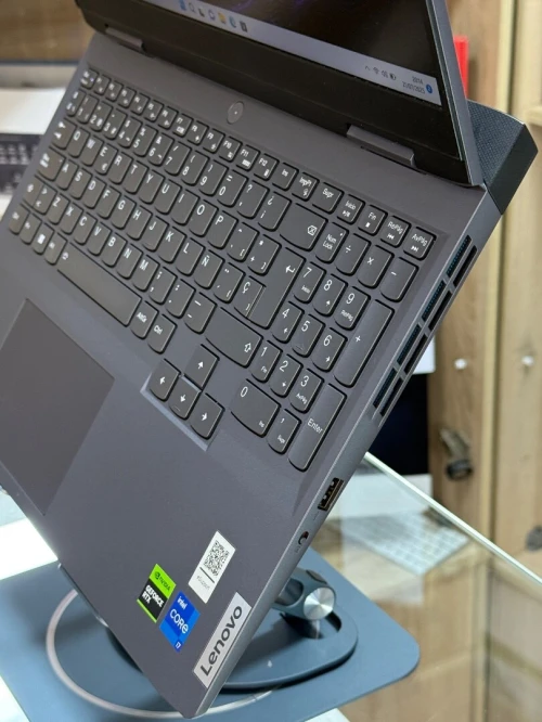 LENOVO LOQ 15IRH8 I7 13620H 16GO 512GO SSD NVIDIA GEFORCE RTX4060 8GO 