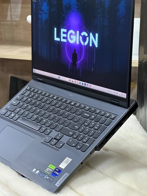 LENOVO LEGION 7 PRO 16IRX8 I9 13900HX 64GO DDR5 3TO SSD NVIDIA GEFORCE RTX4070 8GO NEUF SOUS EMBALLA