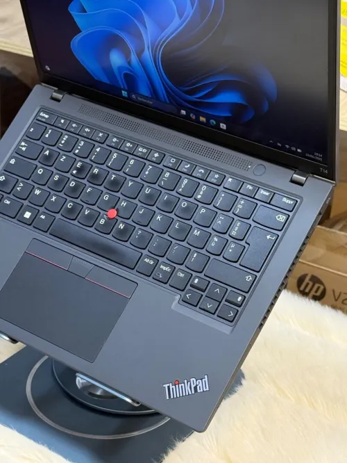 LENOVO THINKPAD T14 GEN 4 AMD RYZEN 5 PRO 7540U 32GO 512GO SSD NVME 