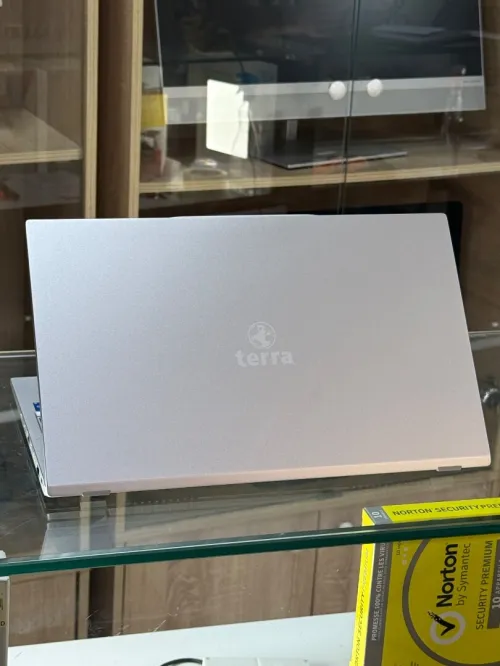 TERRA WORTMANN AG1551R I5 1334U 16GO 512GO SSD NVME