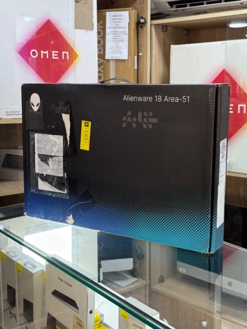 ALIENWARE 18 Area 51 ULTRA 9 275Hx 64Go DDR5 2To SSD NVIDIA GEFORCE RTX5090 24Go GDDR7 NEUF SOUS EMB