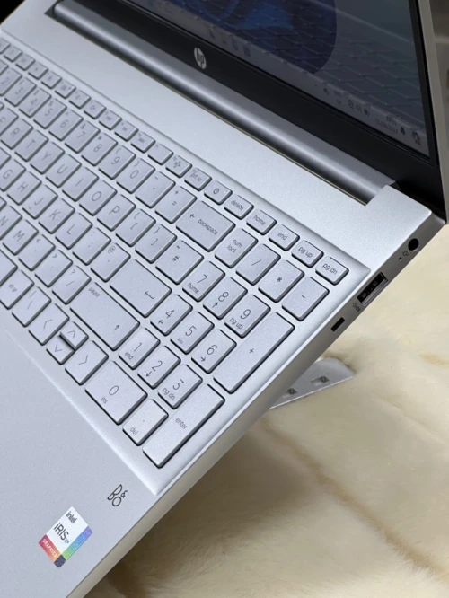 HP PAVILLON 15 EG2XXX I5 1235U 8GO 512GO SSD TACTILE 