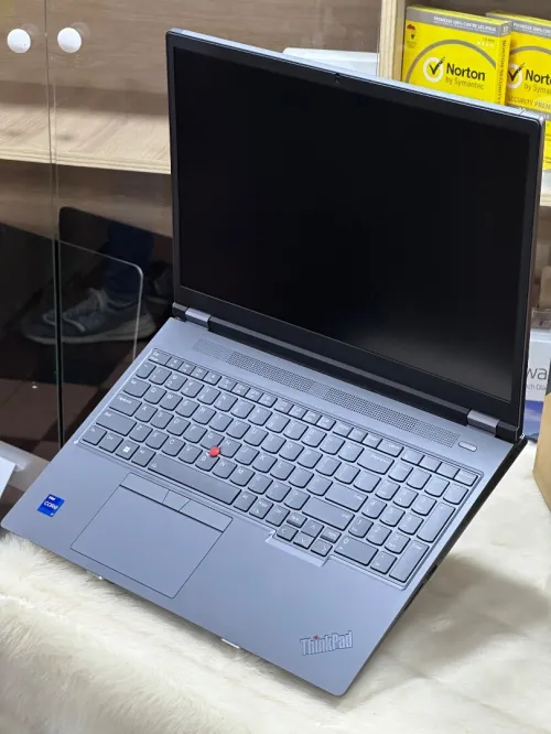 LENOVO THINKPAD P16 GEN 1 I7 12800HX 32GO DDR5 1TO SSD NVIDIA RTX A1000 4GO GDDR6 NEUF SOUS EMBALLAG