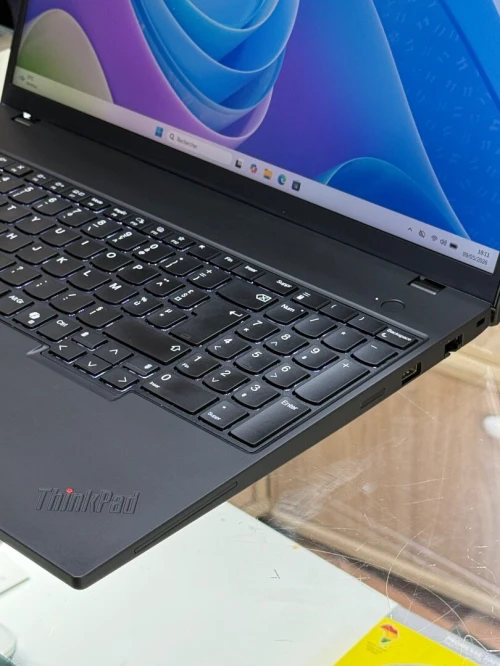 LENOVO THINKPAD T16 GEN 3 INTEL CORE ULTRA 7 VPRO 165H 16GO 512GO SSD NVME