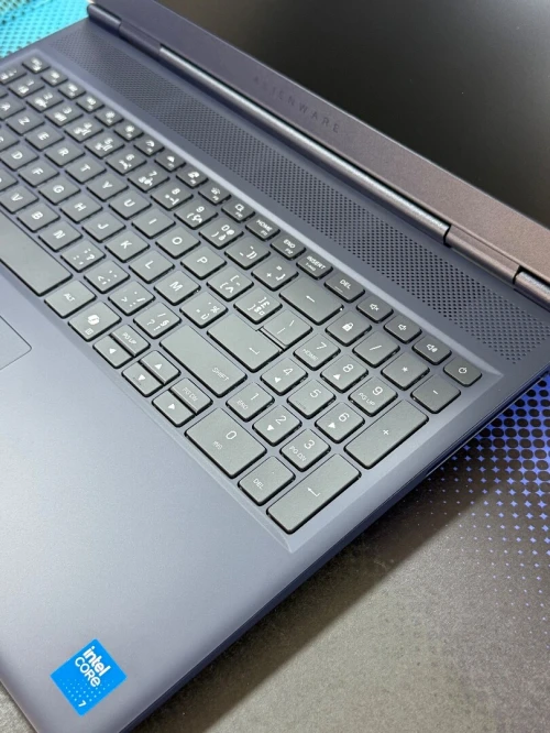 ALIENWARE AURORA 16 BLEU INTEL CORE 7 240H 16GO 1TO SSD NVIDIA GEFORCE RTX5050 8GO GDDR7 NEUF SOUS