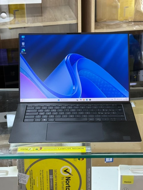 DELL XPS 15 9520 I7 12700H 16GO 512GO SSD NVIDIA GEFORCE RTX3050Ti 4GO GDDR6