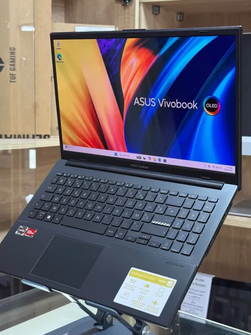 ASUS VIVOBOOK GO OLED 15 E1504FA AMD RYZEN 5 7520U 8GO 512GO SSD OLED