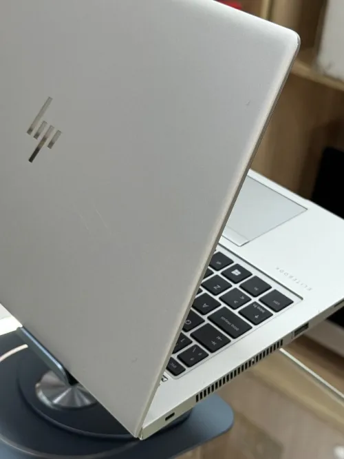 HP ELITEBOOK 840 G5 I5 8250u 8GO 256GO SSD NVME
