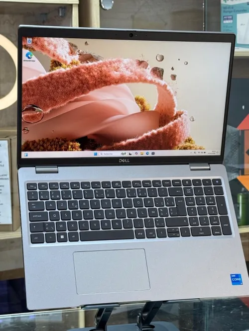 DELL LATITUDE 5520 I5 1135G7 16GO 256GO SSD NVME