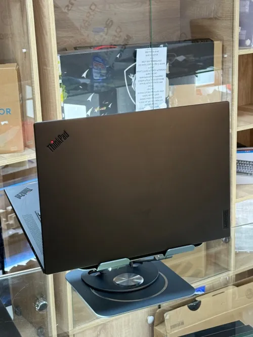 LENOVO THINKPAD P1 GEN 6 I9 13900H 64GO 1TO SSD NVIDIA RTX2000 ada 8GO 