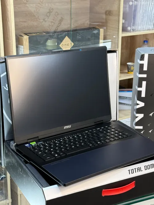 MSI TITAN 18 HX A2XWIG ULTRA 9 285HX 64GO 4TO SSD NVIDIA GEFORCE RTX5080 16GO NEUF SOUS EMBALLAGE 