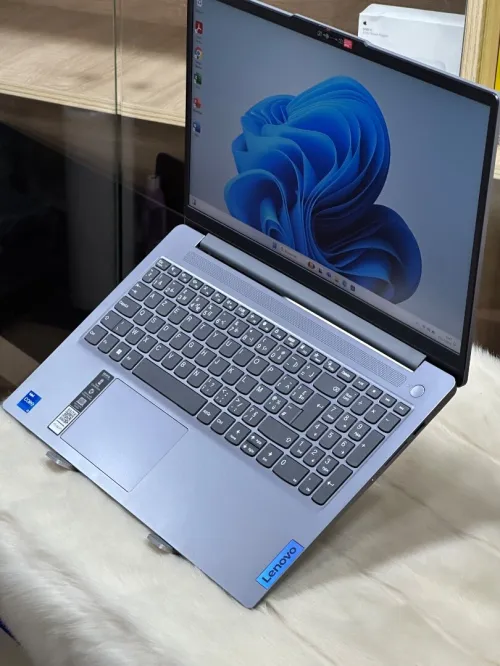 LENOVO IDEAPAD SLIM 3i 15IRH8 I5 13420H 8GO 512GO SSD NEUF SOUS EMBALLAGE 