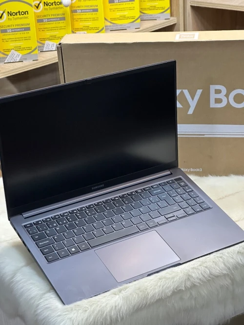 SAMSUNG GALAXYBOOK 750XFG I7 1355U 16GO 512GO SSD NEUF SOUS EMBALLAGE 