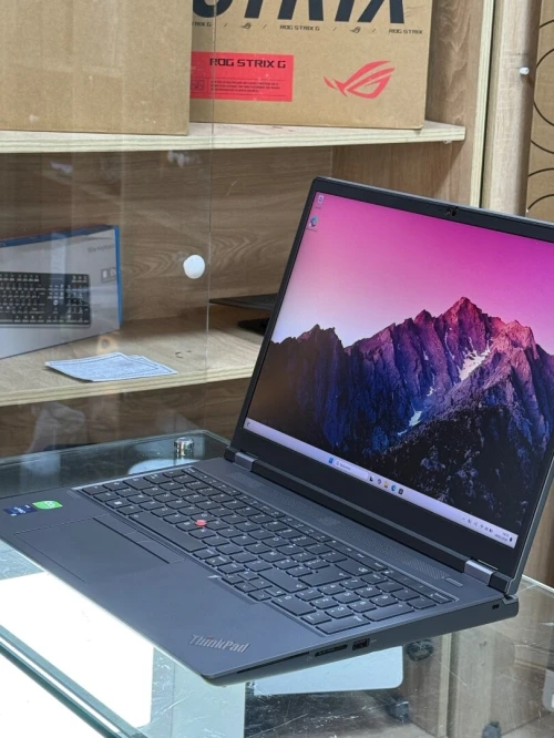 LENOVO THINKPAD P16 GEN 2 I7 VPRO 13850Hx 128Go 3TO SSD NVIDIA RTX 3500 ada 12GO GDDR6 3K