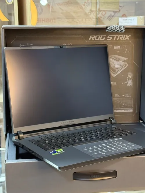 ASUS ROG STRIX SCAR 16 G635LX INTEL CORE ULTRA 9 275Hx 32GO 2TO SSD NVIDIA GEFORCE RTX5090 24Go NEUF