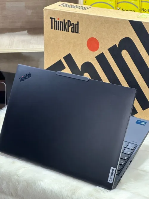 LENOVO THINKPAD P16s GEN 3 4K OLED INTEL CORE ULTRA 7 VPRO 165H 32GO 1TO SSD NVIDIA RTX500 4GO NEUF