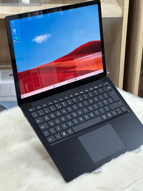 SURFACE LAPTOP 5 BLACK I7 1265U 16GO DDR5 256GO SSD TACTILE 