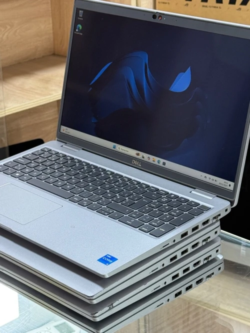 DELL LATITUDE 5520 I5 1135G7 16GO 256GO SSD NVME