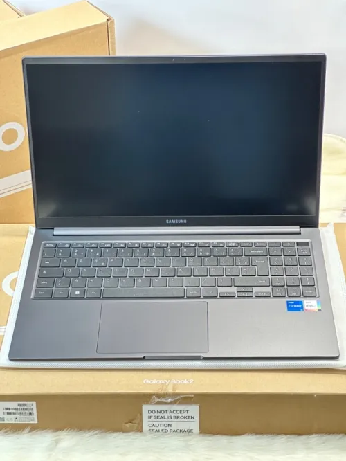 SAMSUNG GALAXYBOOK 750XED I5 1235U 8GO 256GO SSD NVME NEUF SOUS EMBALLAGE 