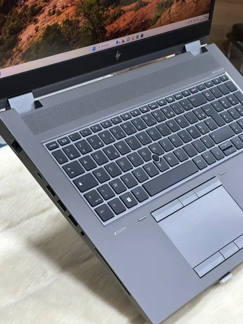 HP ZBOOK FURY 17 G8 I7 VPRO 11850H 32GO DDR4X 512GO SSD NVIDIA T1200 4GO 