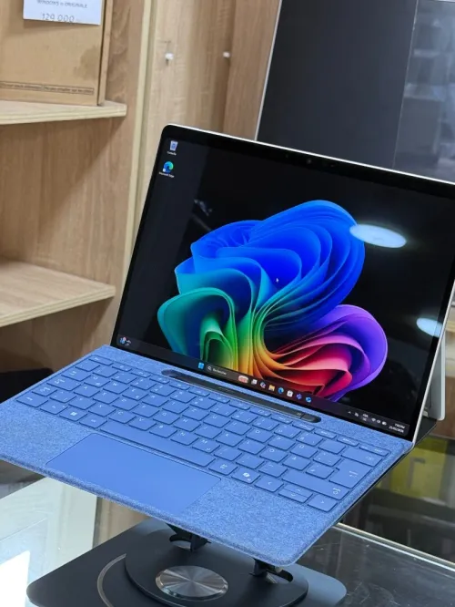 SURFACE PRO 11 ULTRA 5 236V 16GO 512GO SSD INTEL ARC 130V 8GO