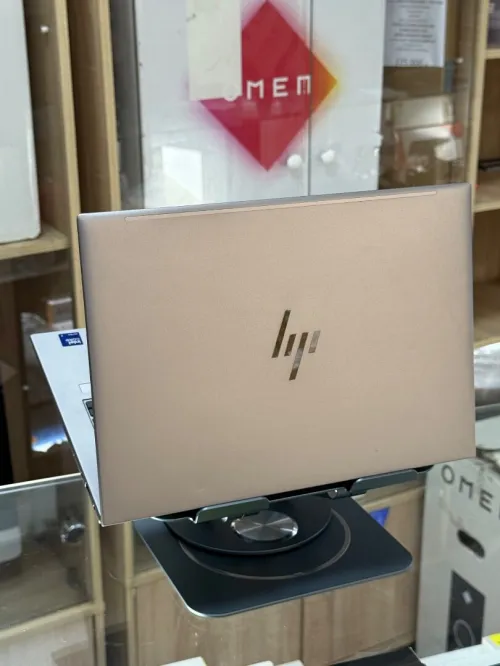 HP ZBOOK FIREFLY 14 G11 ULTRA 7 155H 32GO 512GO SSD NVIDIA RTX A500 4GO GDDR6