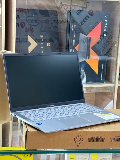 ASUS VIVOBOOK 15 X1504V I5 1334U 8GO 512GO SSD NEUF SOUS EMBALLAGE